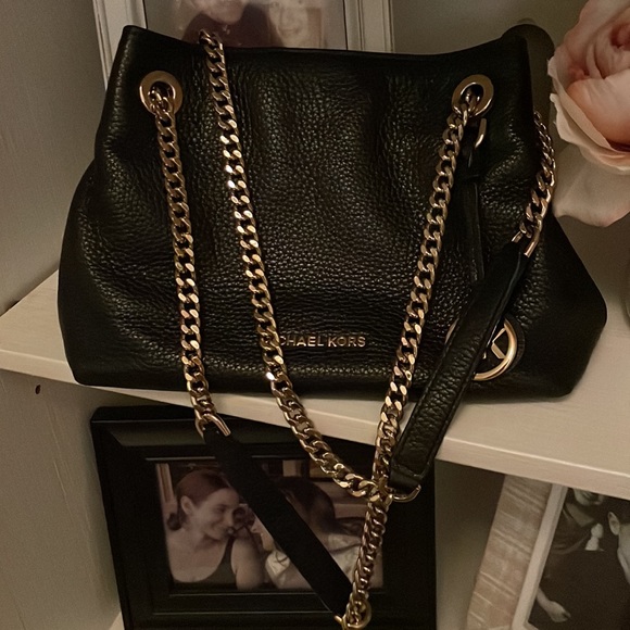 Black leather Michael Kors purse - Picture 3 of 5
